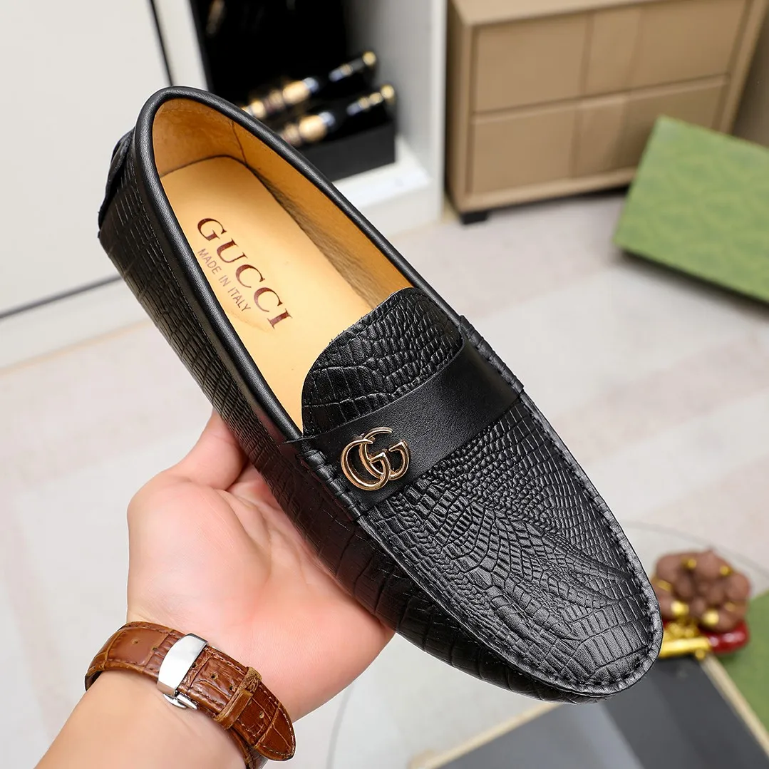 Men's shoes💰360💰🕷🕷️【 GUCCI 】Gucci's best-selling trendy men's casual slip-on shoes 🇨🇳Official website original 1:1 mold 💯Original quality, fine workmanship ☘Fashionable and versatile, perfect shape, comfortable on the feet 🍓Trendy men's recommended model, imported cowhide on the top layer 🎋High-quality pigskin lining, rubber wear-resistant and non-slip outsole, high-end atmosphere, worth owning 🍉Optional 38-44